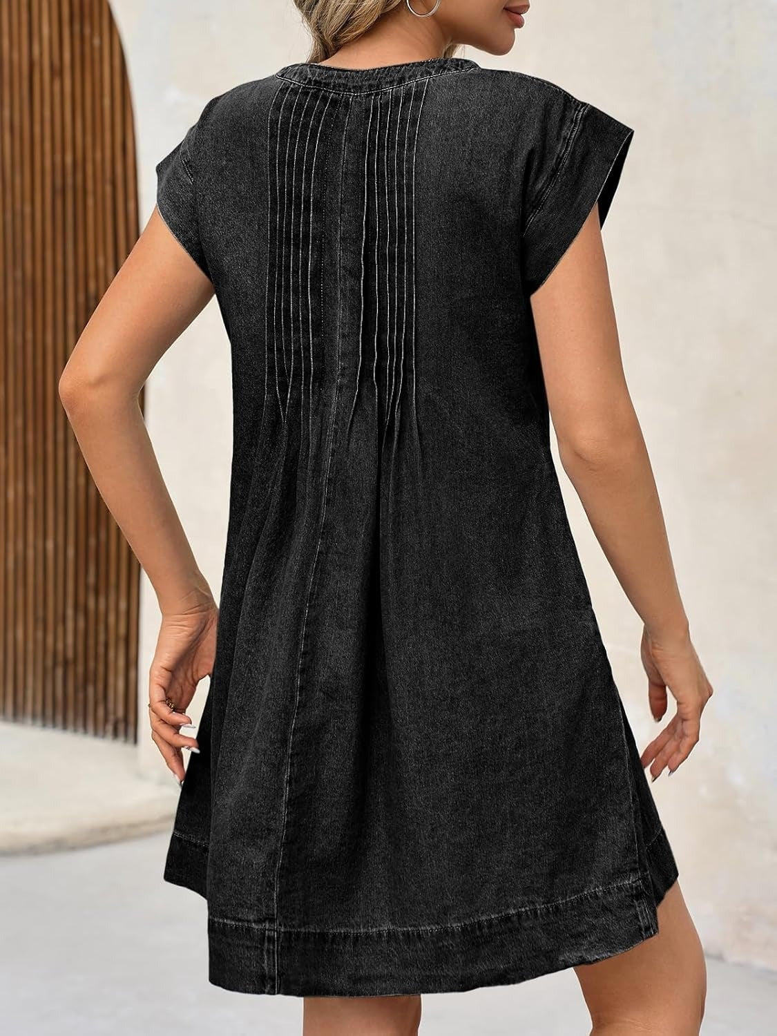 ✨Women's V-neck Pleated Denim Dress With Pockets(Buy 2 Free Shipping)
